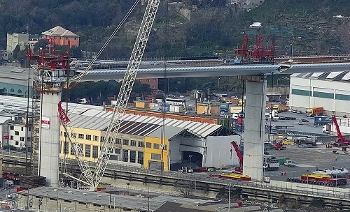 Ponte Per Genova, il viadotto prende forma: varato il maxi impalcato che sovrasta il Polcevera