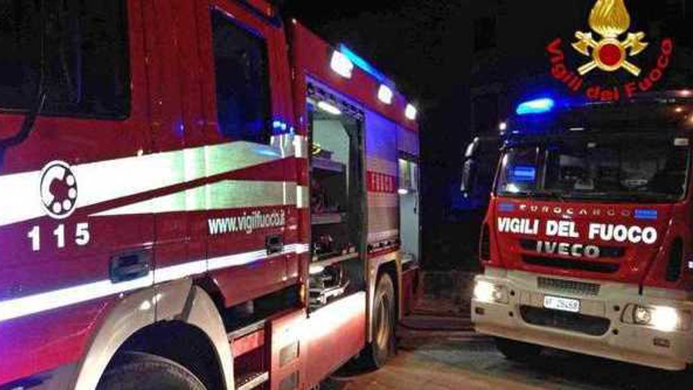 Incendio appartamento alla Spezia, i pompieri salvano una famiglia  