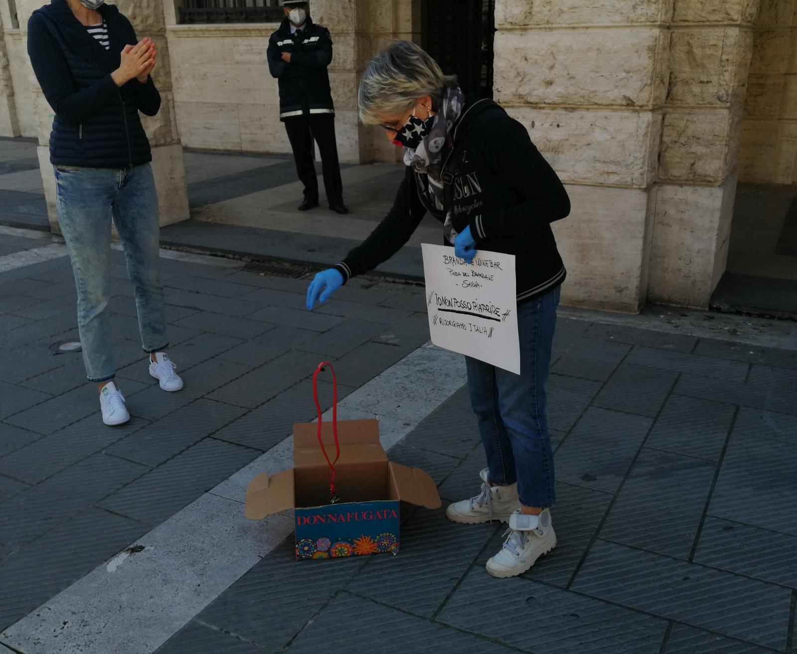 Fase 2, da Sanremo a Portofino commercio in piazza contro le chiusure