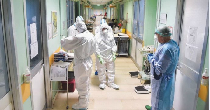 Coronavirus, l'idea di Genova: intitolare una via al personale sanitario