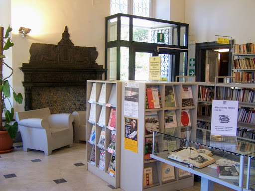 A Genova riaprono anche le biblioteche per prestito e restituzione libri