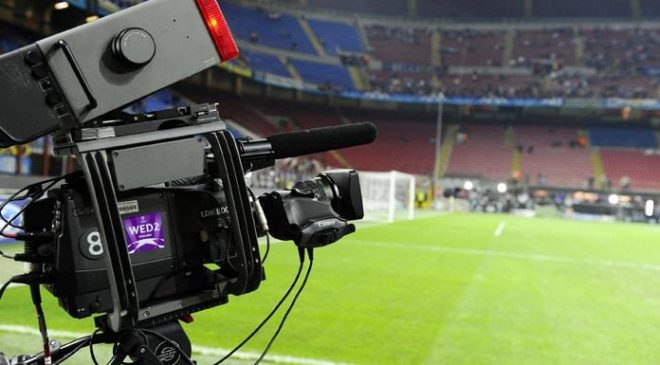 Calcio, dalla prossima settimana orari delle gare anticipati di 30 minuti