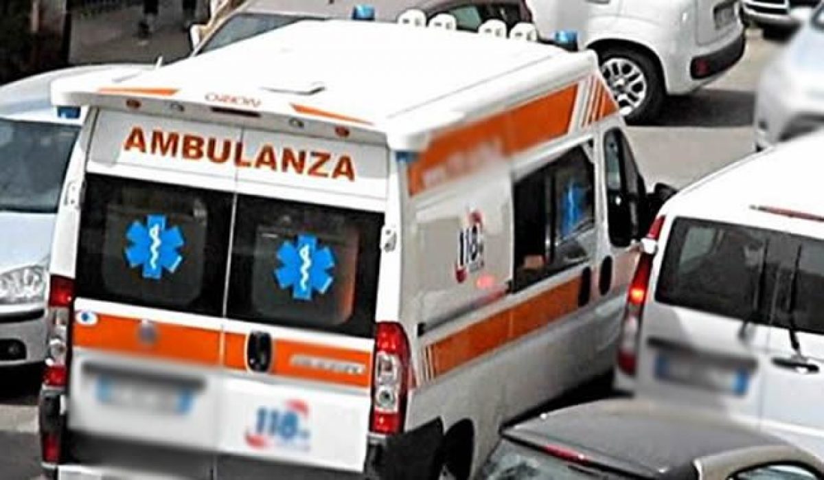 Ambulanze bloccate nel traffico, Toti: 