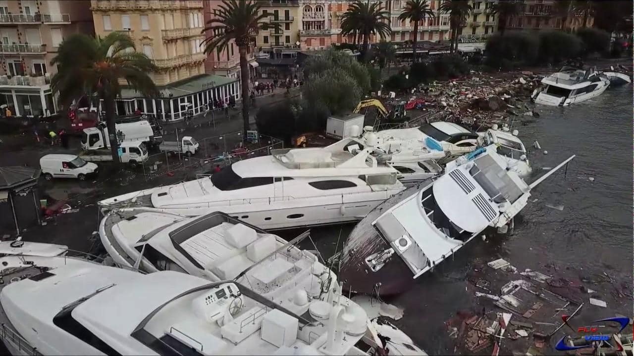 Mareggiata in Liguria, 300 diffide ambientali da parte della Capitaneria