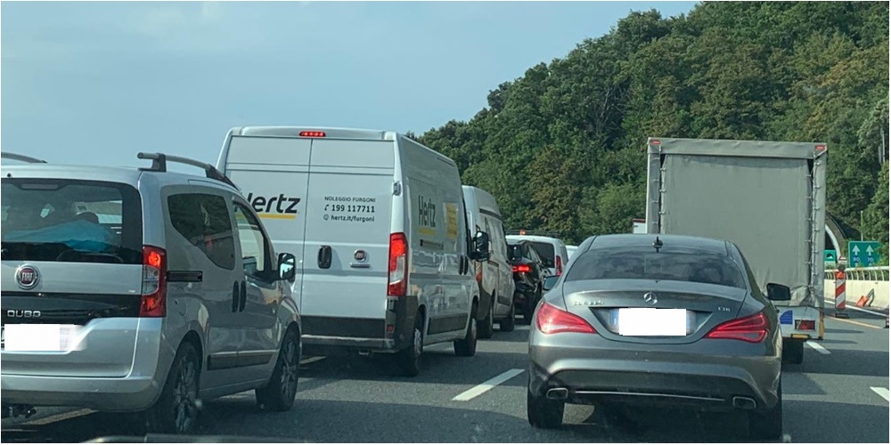 Cantieri, turisti e chiusure: altra giornata da bollino rosso sulle autostrade della Liguria 