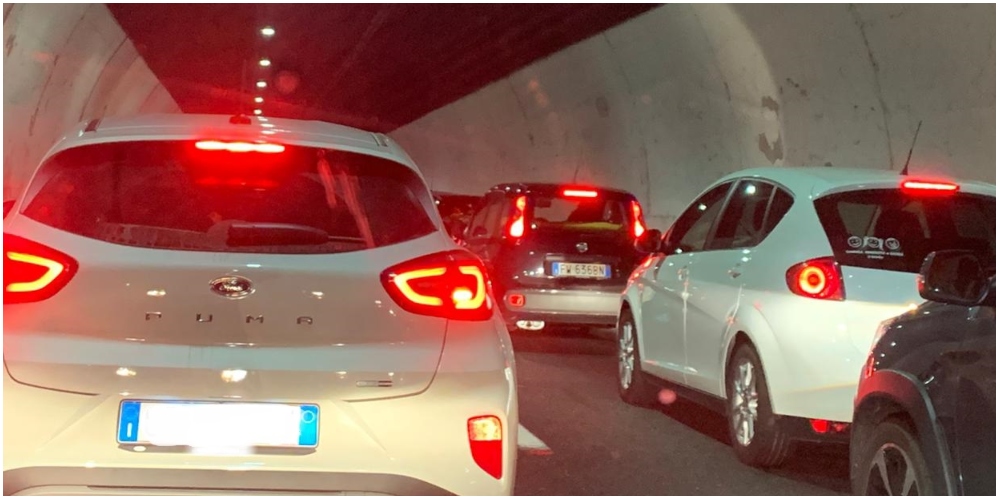 Autostrade, stasera chiude la galleria monte Galletto: caos A7