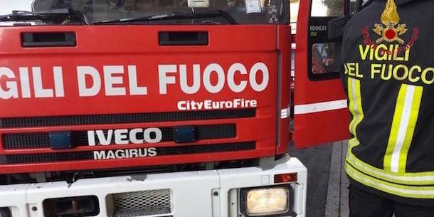 Container a fuoco a Genova Multedo