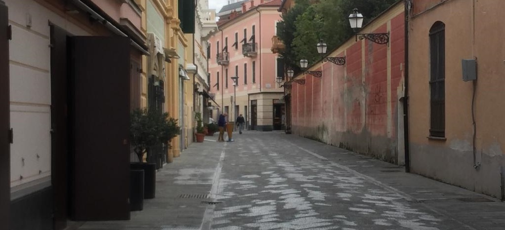 Tra Covid e Dpcm, il deserto nel centro storico delle cittadine turistiche del Tigullio 