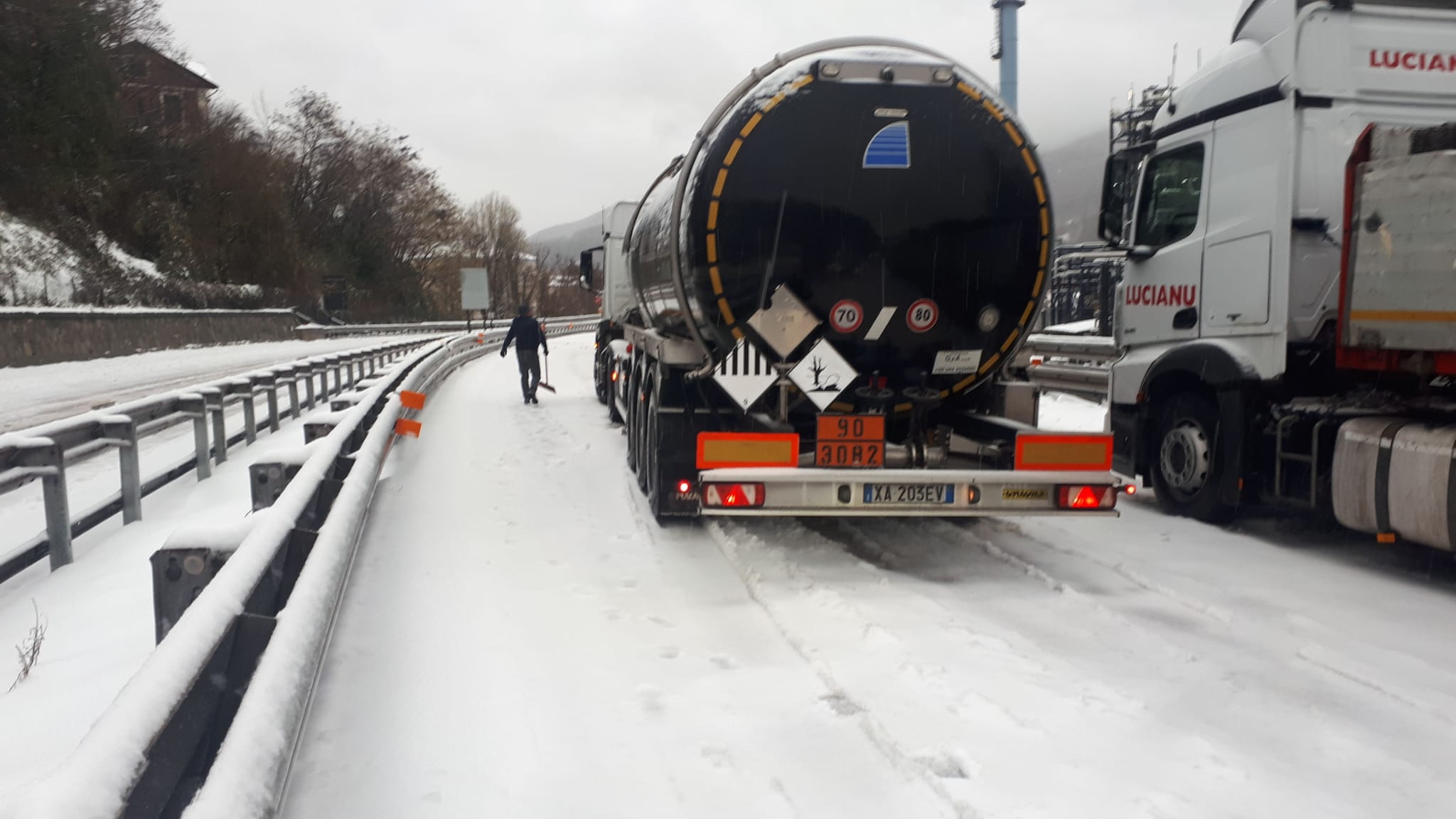 Da una debole nevicata alla Caporetto delle autostrade