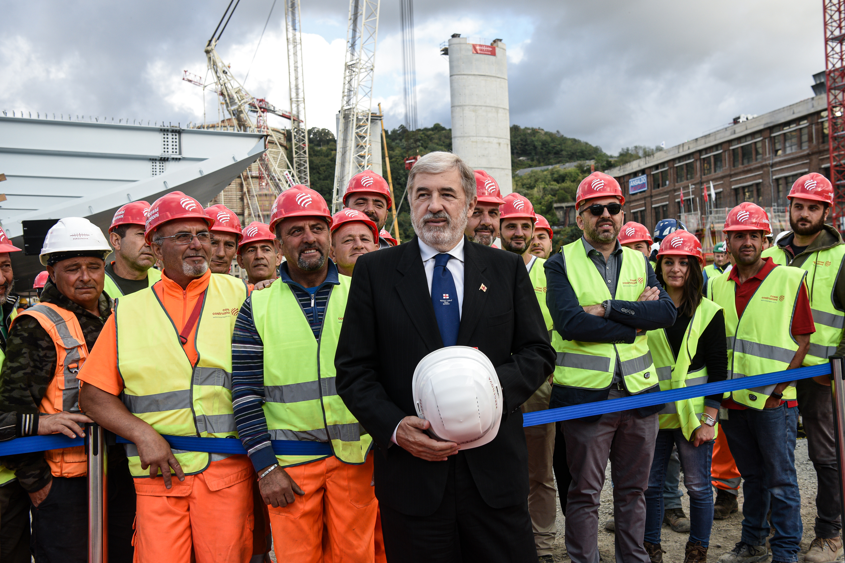 Tentazione 'Finmeccanica' per Bucci, il futuro di Genova e quello del sindaco