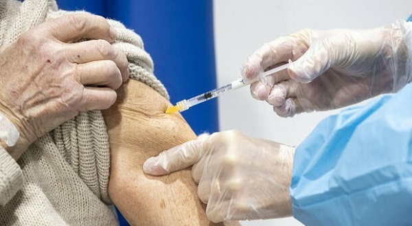 Vaccini over 80, Toti: 