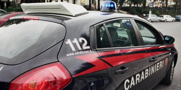 Violenze e angherie sulla  moglie davanti al figlioletto di 8 anni, arrestato