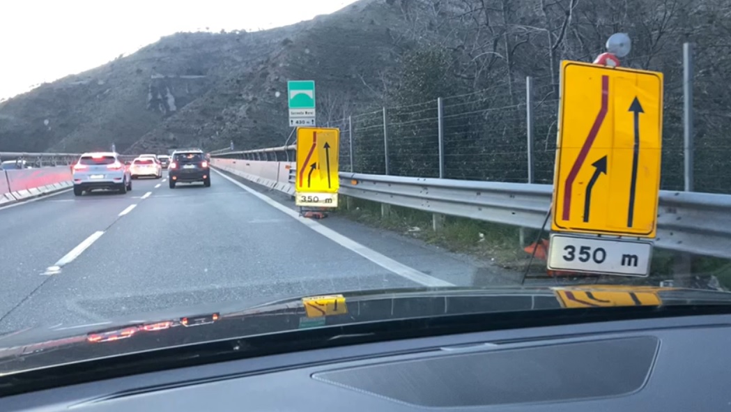 Il disastro Autostrade, anche l'ultima domenica in zona gialla rovinata dai cantieri