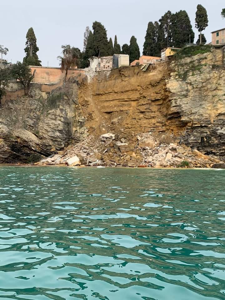 Camogli, riprendono i lavori al cimitero dopo la frana di febbraio