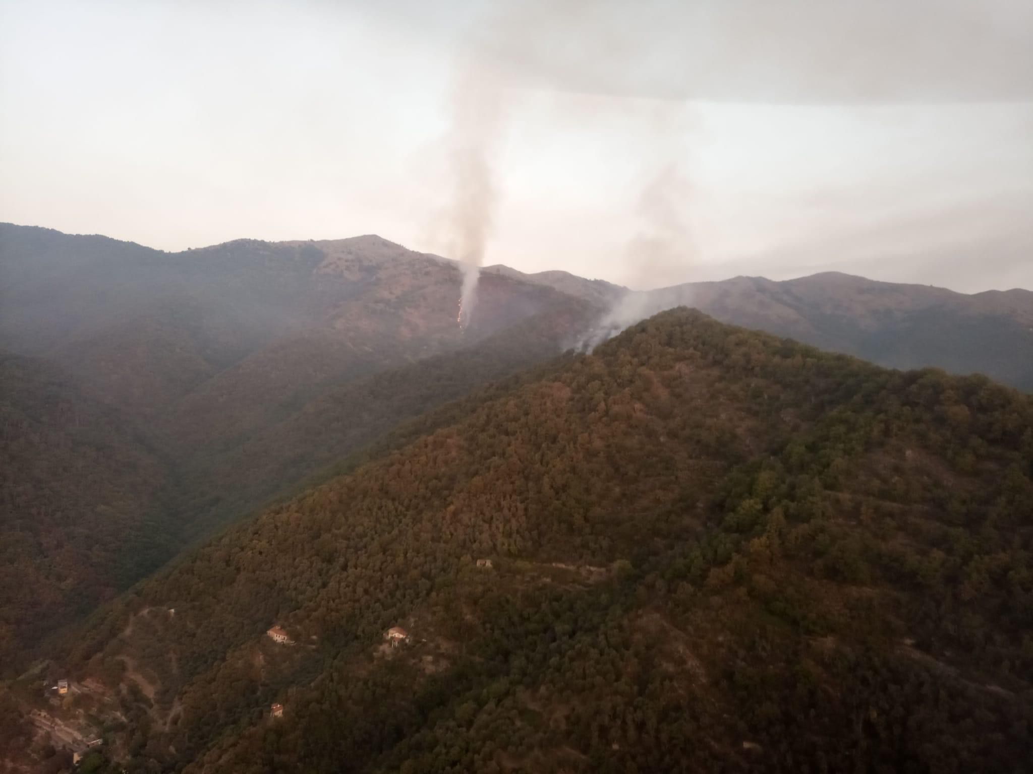 Incendi in Liguria, spento il rogo di Dolcedo