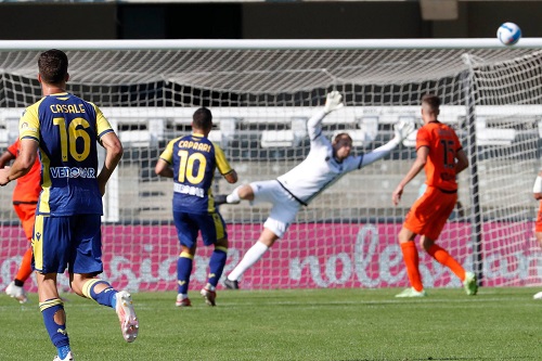 Spezia, batosta al Bentegodi: l'Hellas Verona stravince 4-0