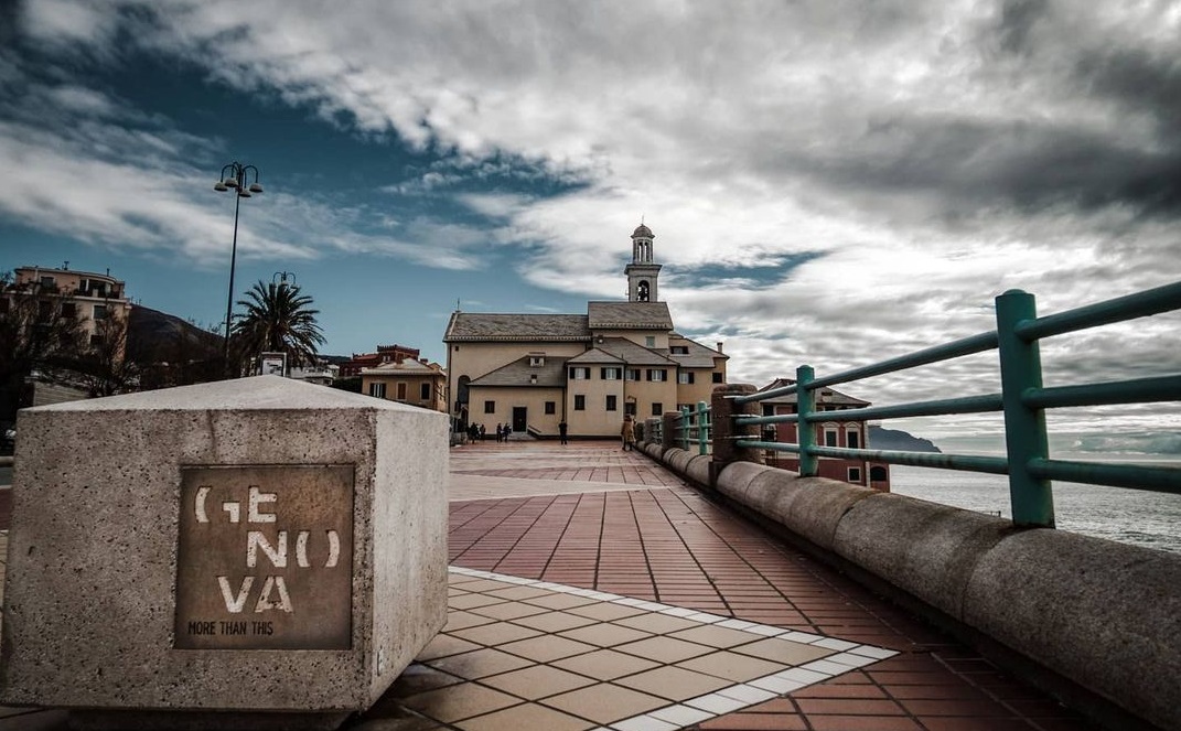 Meteo Liguria, nuvole e qualche rovescio